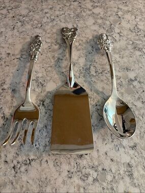 International Silver Company Christmas 3-Pc Serving Set